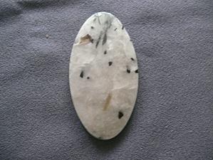 кварц с вкл турмалина шерл 5х38х73