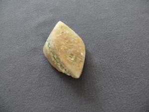 халцедон природный 22х37х62