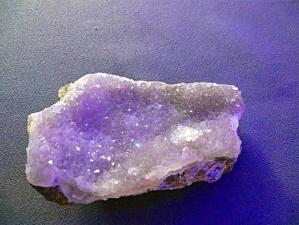 кварц аметистовый 20х75х110